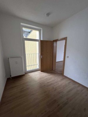 Helle 3-Raum-Wohnng mit Balkon
