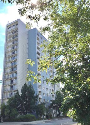 Hier lässt es sich aushalten: individuelle 2-Zimmer-Wohnung mit Dusche und Balkon
