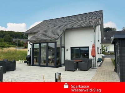 Wohlfühlerlebnis für die ganze Familie - Neuwertiges Einfamilienhaus in Mudersbach