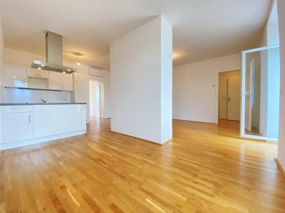 Elegante Dachgeschosswohnung mit voller Raumhöhe – 4 Zimmer, Terrasse &amp; Balkon