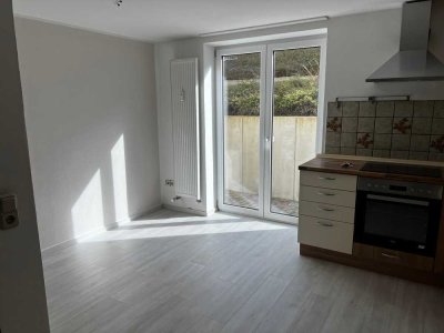 helle 3 Zimmer Souterrain Wohnung in 92729 Weiherhammer