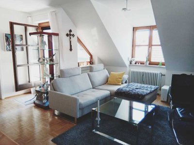 Ruhig & hell! Sehr gepflegte Maisonette-Wohnung in Stadtbergen