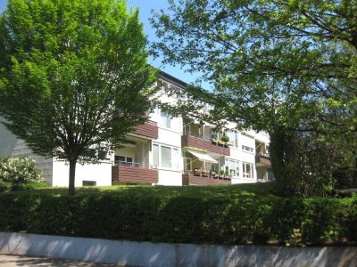 Modernisierte 3 Zi.-Wohnung mit Balkon in gefragter Lage von Hummelsbüttel