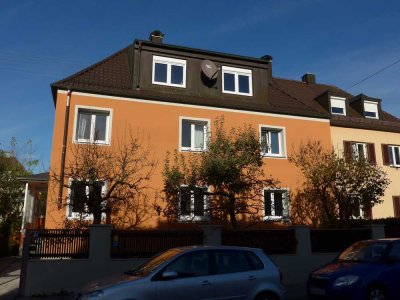 Schöne, helle 3 1/2-Zimmerwohnung in renoviertem Altbau