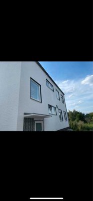 Gemütliche 4 Zi. Wohnung -OG-im 2-Fam.-Haus mit Balkon im Kreuzgarten-Celle