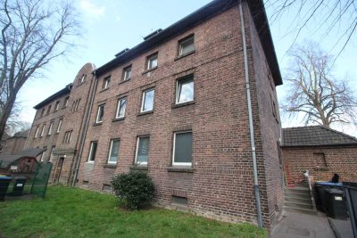 Duisburg- Beeckerwerth, sanierte schöne 3 Zimmer Wohnung im 3- Familienhaus