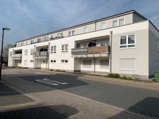 ALTERSGERECHTE Wohnung / Aufzug / Balkon / Modern / Stellplatz