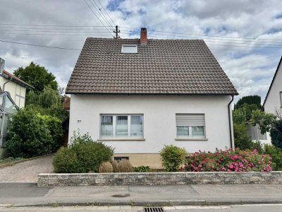 Idyllisches Einfamilienhaus mit Garten