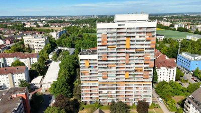 HELLE GERÄUMIGE 3 ZKB MIT HERRLICHEM WEITBLICK ÜBER AUGSBURG! ZUM SELBSTBEZUG ODER ZUR KAPITALANLAGE