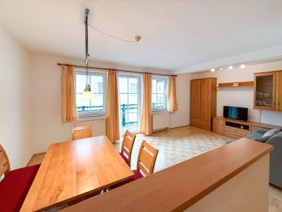 Charmante 3-Zimmer-Wohnung mit Balkon &amp; 2 Parkplätzen