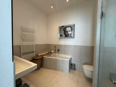 Exklusive 3-Zimmer-Wohnung mit gehobener Innenausstattung mit Balkon und Einbauküche in Hannover