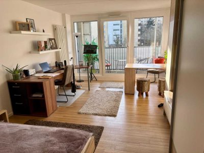 Kapitalanlage: Helle 1-Zimmer Wohnung mit Balkon in Königswiesen