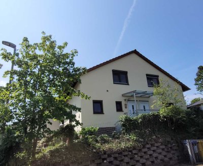 Exklusive 3-Raum-DG-Wohnung in ruhiger Lage in Althütte