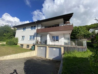 Stilvolle, neu renovierte 3 Zi.-Wohnung mit geh. Innenausstattung
