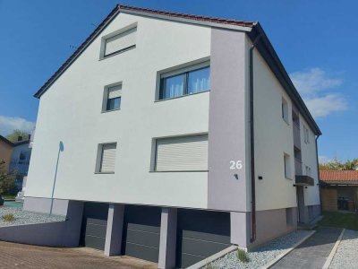 Exklusive, sanierte 3-Zimmer-Hochparterre-Wohnung mit Balkon und Einbauküche in Winnenden