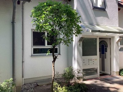 Geschmackvolle 3-Zimmer-EG-Whg. mit 20 qm Terrasse/Garten, Einbauküche in Erlangen