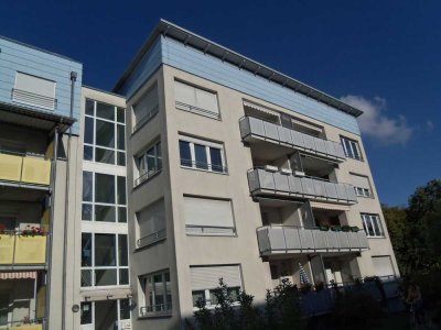 Top Wohnung mit Balkon, EBK und TG - Stellplatz