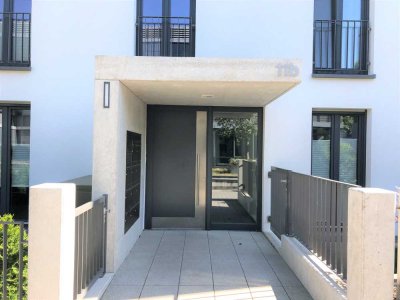 2 - Zimmer-Wohnung / Loggia in grüner Lage ++ F-Mertonviertel ++