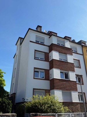 3,5 Zimmer / 120m² / Nähe Stadtpark Bergbaumuseum / Balkon + Garten + EBK