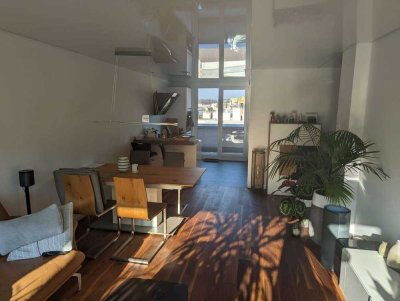 Penthouse Wohnung in Wangen mit Panorama-Aussicht und Aufzug im 5. OG. Voll möbliert.