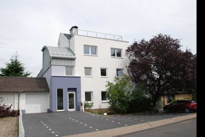 Helle 2-Zimmerwohnung mit Terrasse/Gartenmitbenutzung in ruhiger Lage in Bergisch Gladbach-Moitzfeld