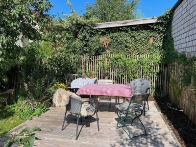 3-Zimmer-Wohnung, 2 Schlafzimmer, super ausgestattet, sehr verkehrsgünstige Lage, Flurstraße