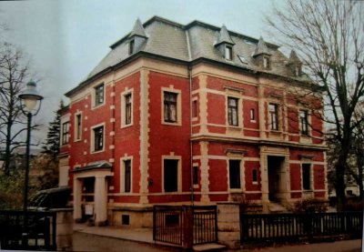 3 Zimmer Wohnung 71 m² zweites OG in gepflegter Gründerzeit-Villa