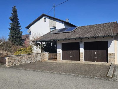 Familienidyll mit großem Garten, Pool & Teich – großes, gepflegtes EFH in solider Ziegelbauweise