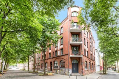 Altbaucharme trifft moderne Eleganz -
 Hochwertig modernisiert mit Aufzug und sehr guter Anbindung