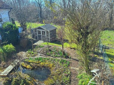 *Moderne, großzügige DHH mit EBK, tollem Garten, Garage und Stellplatz, Pliening/Landsham (S2)**