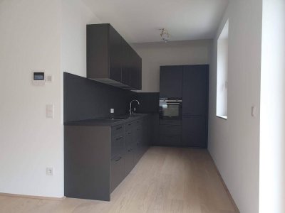 HOCHWERTIGES WOHNEN IM EDLEN ALTBAU MIT BALKON!