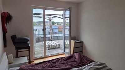Exklusive 2-Raum-Penthouse-Wohnung mit gehobener Innenausstattung mit Balkon und EBK in Fürth