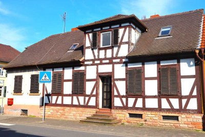 Preiswertes 7-Raum-Einfamilienhaus in Babenhausen