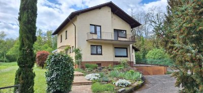 geräumiges 7-Zimmer-Einfamilienhaus mit Flair in Rauenberg-Rotenberg