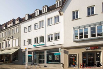Vollständig renovierte 3-Zi.-Wohnung direkt am Marktplatz in Neckarsulm - ideal für Singles & Paare