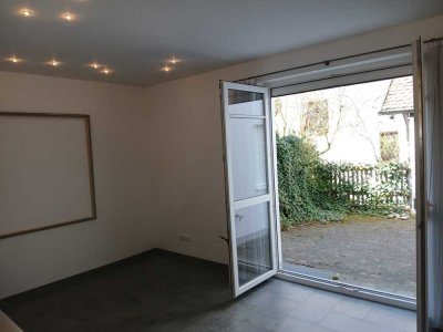 2 Raum EG-Wohnung, Einbauküche, teilmöbliert, 2 Terrassen in Inning Ammersee