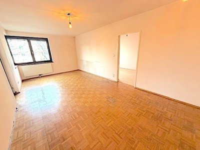 NEUER PREIS! PROVISIONSFREI VOM EIGENTÜMER! UNSANIERTE 4-ZIMMER FAMILIENWOHNUNG MIT LOGGIA NÄHE OBERE ALTE DONAU!