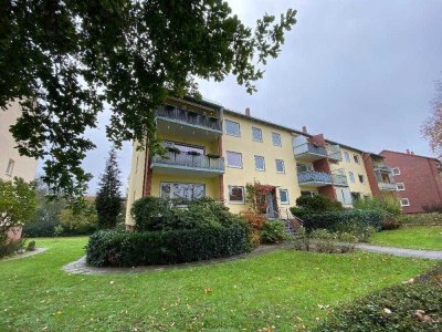 Sanierte Vier-Zimmer-Wohnung mit zwei Balkonen in ruhiger Lage Horns