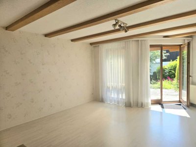 2300 € - 104 m² - 3.0 Zi.