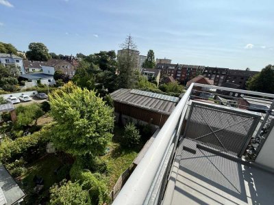 Zentrales, ruhiges Wohnen mit  Fahrstuhl u. Sonnenbalkon in gepflegter Anlage (RÖMBKE IMMOBILIEN KG)