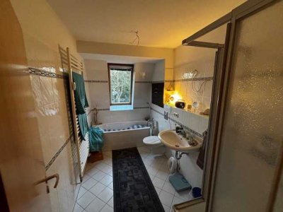 Neubau 2-Zimmer Terrasse und EBK: Geschmackvolle 2-Raum-Erdgeschosswohnung mit geh. Innenausstattung
