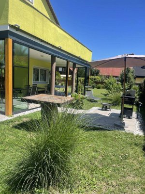 Top modernisiertes, Ein - Zweifamilienhaus, voll unterkellert, mit zwei separaten Eingängen