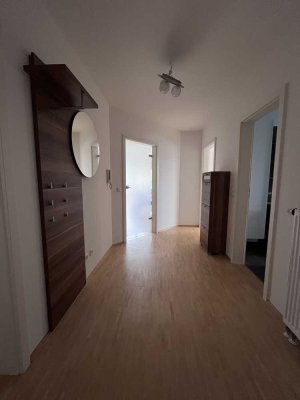 DG-Wohnung mit Balkon in Kleinheubach