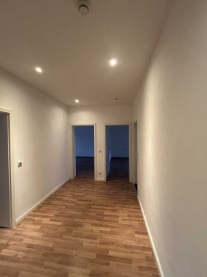 3-Zimmer-Wohnung Erdgeschosswohnung mit Balkon