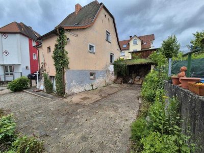 +++Charmantes Einfamilienhaus für Handwerker: Freistehendes Haus mit Garten, Parkmöglichkeit und ...