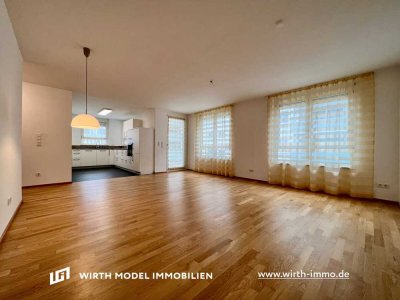Neuwertige Drei-Zimmer-Wohnung mit Balkon und TG-Stellplatz in zentraler Lage