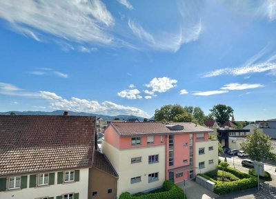 Traumhafte 4,5-Zimmer-Wohnung mit Dachterrasse und Stellplatz in Grenzach-Wyhlen