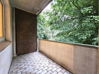 Frisch renovierte 3 Zimmer Wohnung mit Balkon