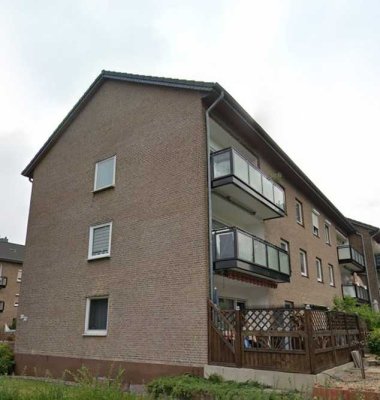 Stilvolle, modernisierte 1,5-Zimmer-Wohnung mit geh. Innenausstattung mit Balkon und EBK
