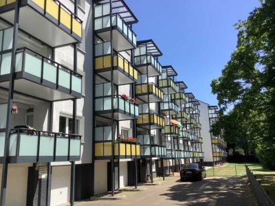 Ruhig wohnen am Grünstreifen! Helle 3-Zimmer-Wohnung mit traumhaftem Balkon